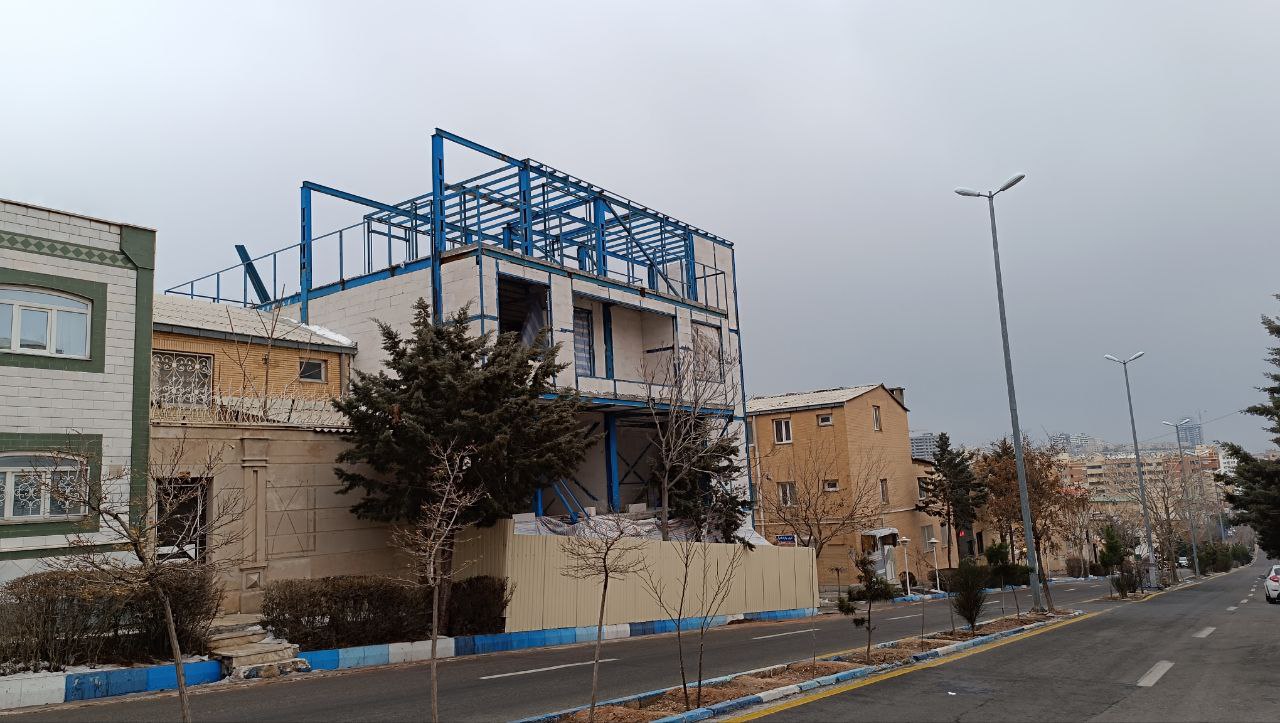 تخریب یک ساختمان در رشدیه